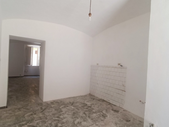 San Lorenzo -   2 locali  � 150000 T213